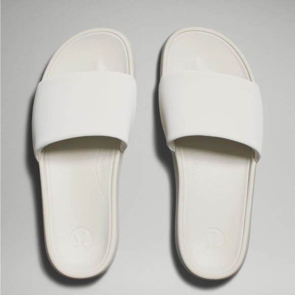 Lululemon restfeel women’s slide sandals - Picture 2 of 7